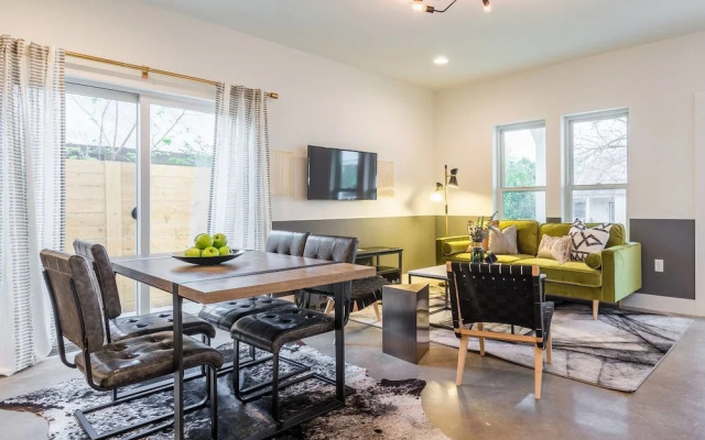 3BR East Side Urban Retreat