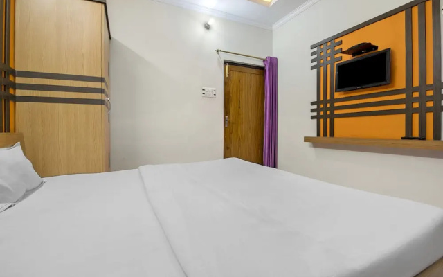 Rajhamsa Hotel by OYO Rooms
