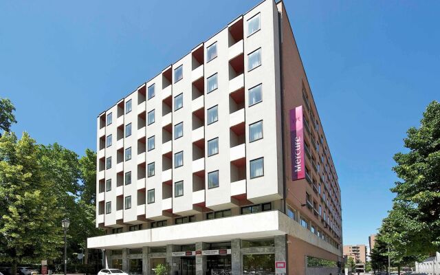 Отель Mercure Astoria Reggio Emilia вид на фасад