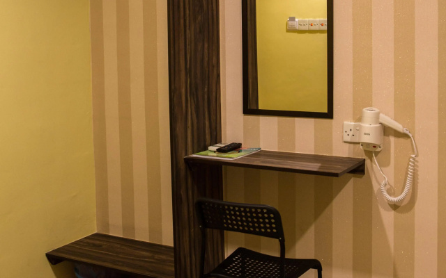 De Jaya Hotel, Pelangi Damansara
