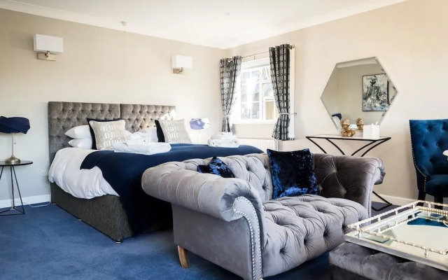 Cricketfield House - Guest House