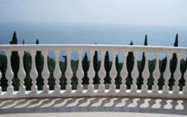 Akvarel Guest House
