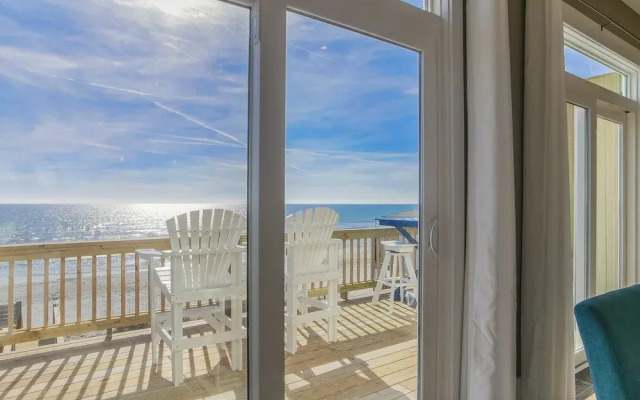 Sunshine Daydreams by Topsail Realty