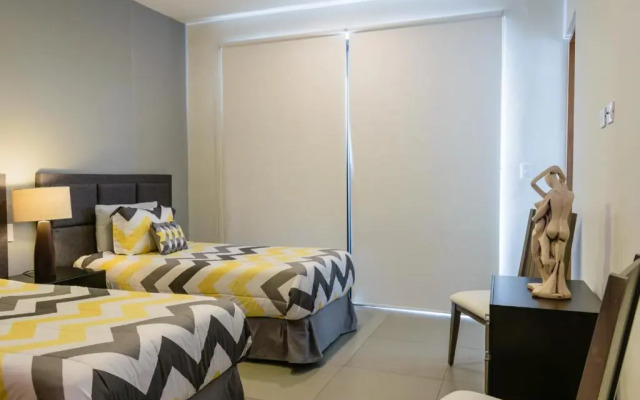Lunada Condo by Bric