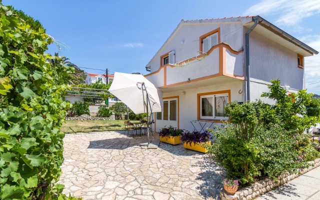 Apartment Anđeo - 80 m from beach : A4 Barbat, Island Rab
