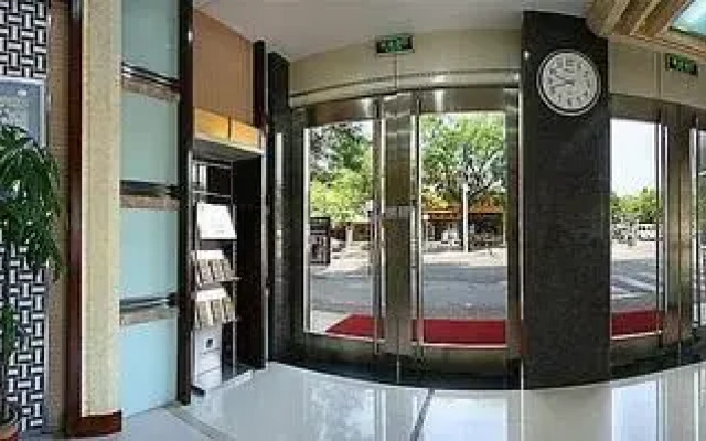 Roman Holiday Business Hotel