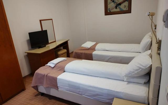 Dana 2 Hotel