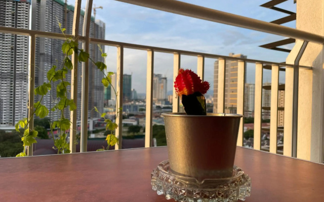 Private Jacuzzi Staycation at KL City 1014