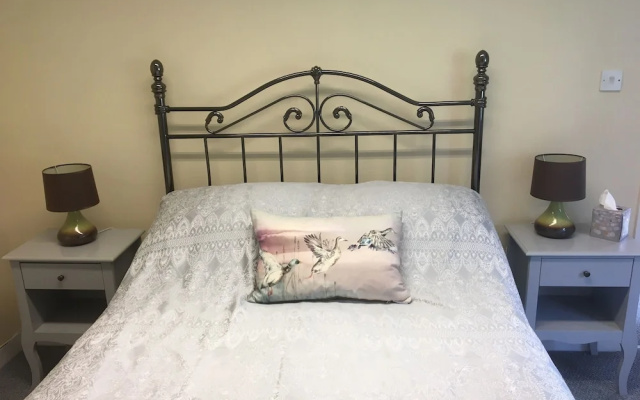 Charming 1-bedroom Apartment Near South Downs
