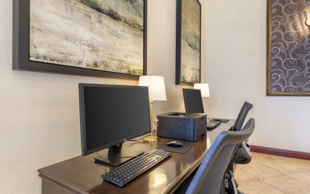 Best Western Plus West Covina Inn