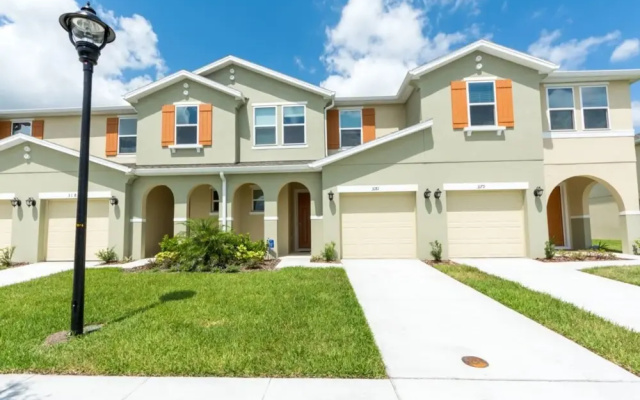 Compass Bay 3181