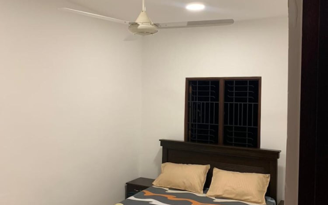 R4 Crescent Stay Colombo Apartment