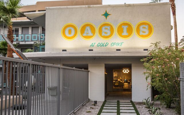 Отель Oasis at Gold Spike США, Лас-Вегас - отзывы, цены и фото номеров - забронировать отель Oasis at Gold Spike онлайн вид на фасад