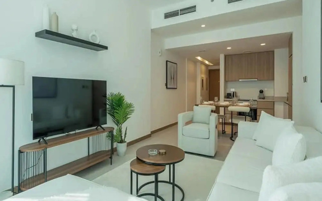 Elegant High Floor 2BR Furnished Urban Oasis