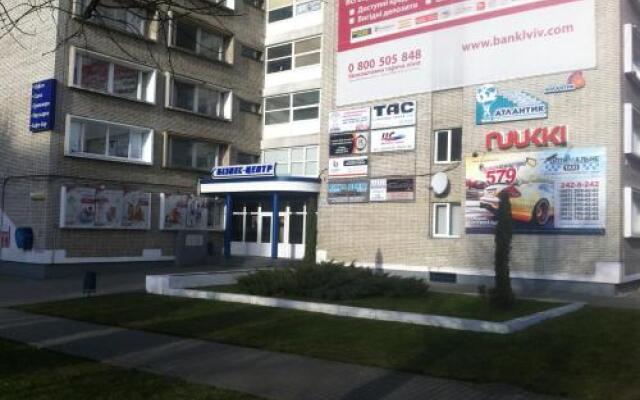 Molodizhniy Hostel Львов вид на фасад