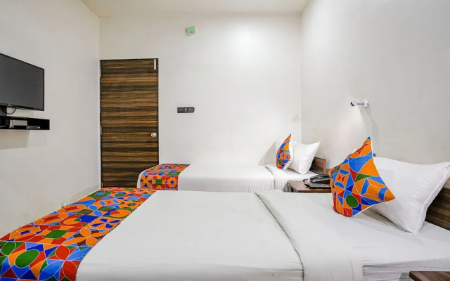Fabhotel Lotus I
