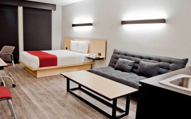 City Express Plus by Marriott Ciudad de México Mundo E