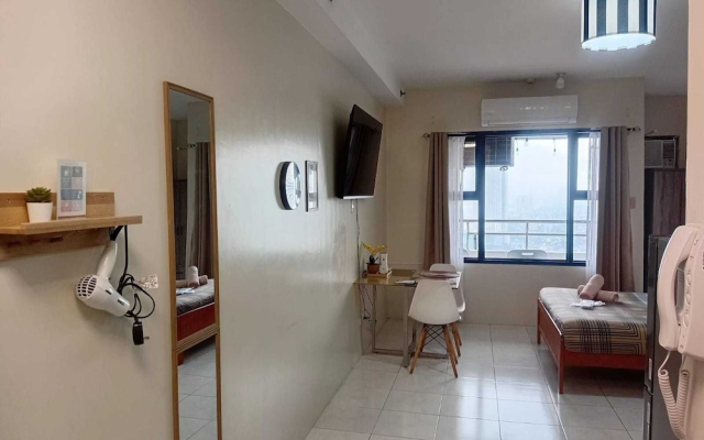 Manila Bay View Mansion Malate by Carnivale Inn