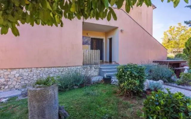 Apartments Davor 1676