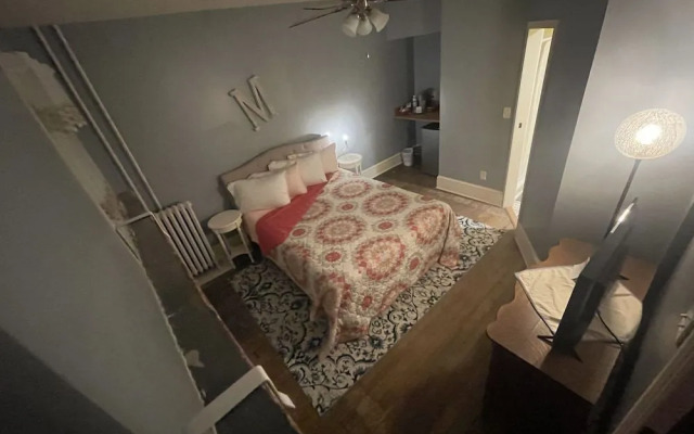 The Maid's Quarters Bed Breakfast & Tearoom