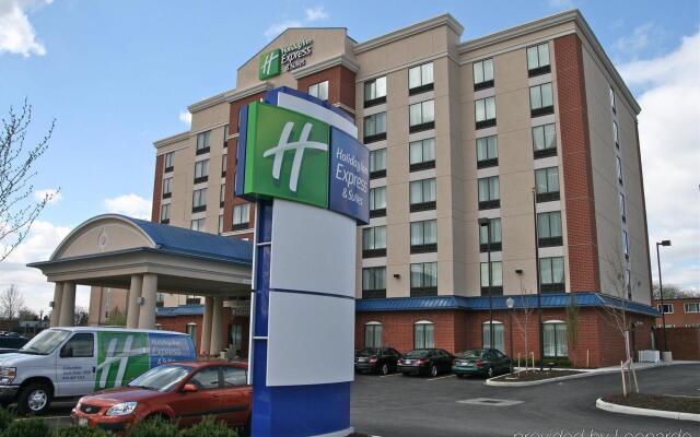 Отель Holiday Inn Express Hotel & Suites Columbus Univ Area - Osu США, Колумбус - отзывы, цены и фото номеров - забронировать отель Holiday Inn Express Hotel & Suites Columbus Univ Area - Osu онлайн вид на фасад