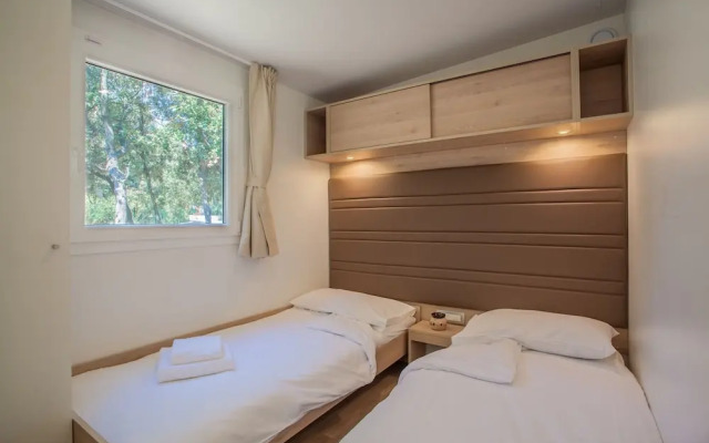 Mobile Homes Delta at Campsite Lopari