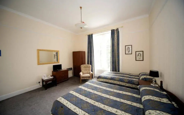 Dellwood Hotel