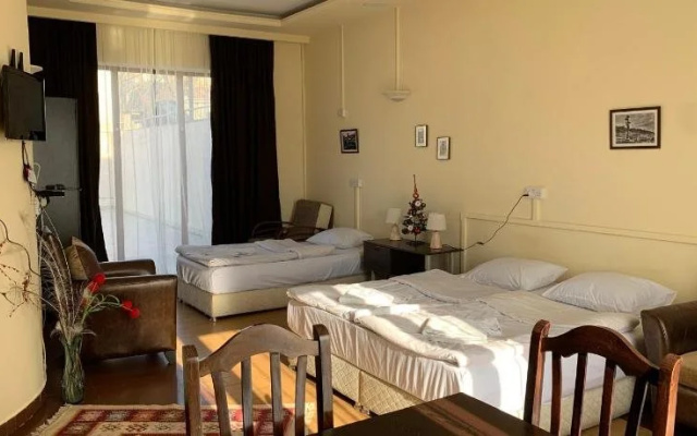 Hotel Oasis