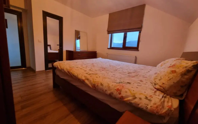 Rocktop Refuge In Rasnov