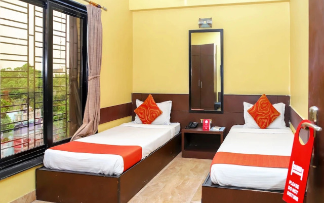 OYO 15262 Hotel Arya Regency