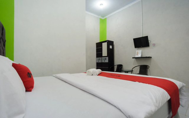 RedDoorz Syariah near RS Advent Bandar Lampung