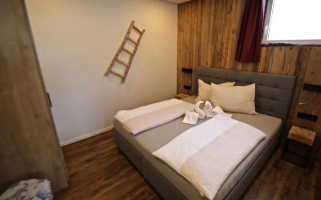 Chalet West