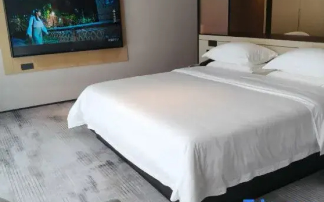 Hanyue Hotel, Guanghan Cultural and Sports Center Location