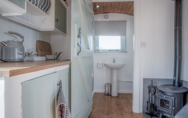 Willow - 1 Bedroom - Amroth