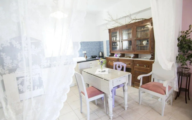 Brezza Apartment A