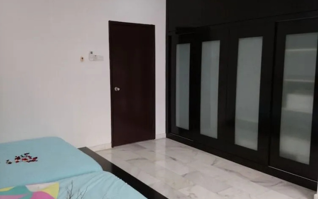 C U Homestay Bukit Indah