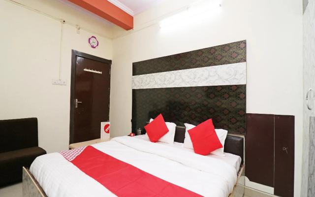 OYO 24172 Hotel Jp Heights