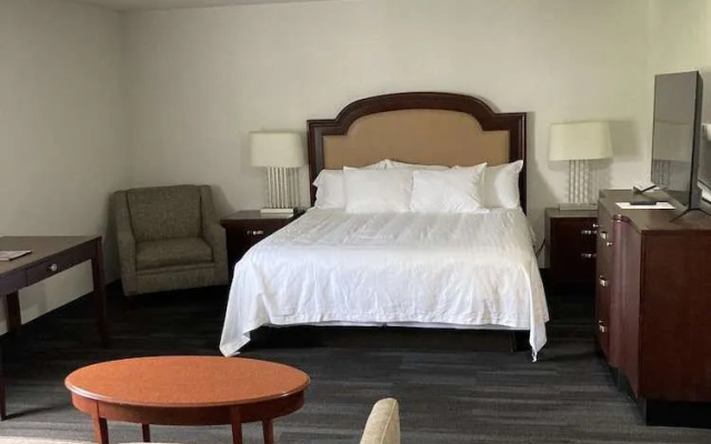 Elker Inn & Suites