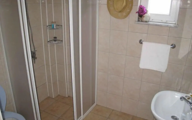 Dalyando Hotel