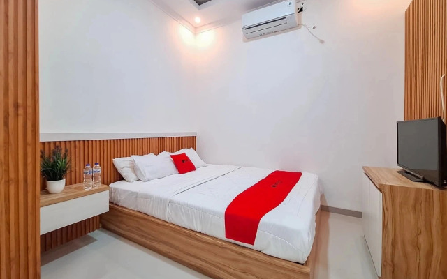 RedDoorz Syariah @ Boemi 2 Guesthouse Tasikmalaya
