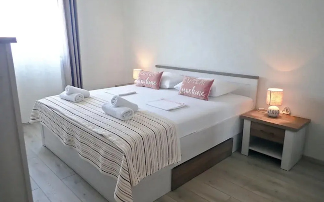 2-br Seaview Apartment in Baric Draga