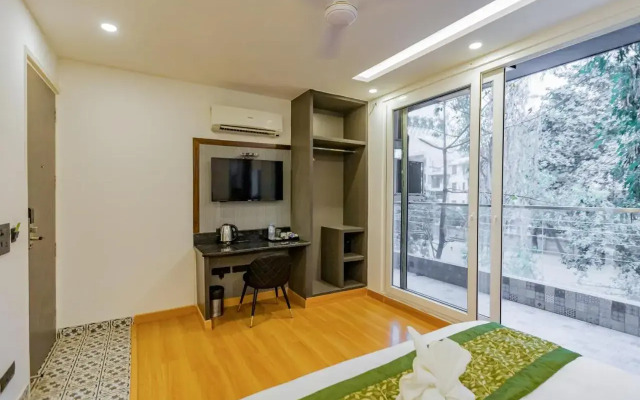 Mayur Hotel at CR Park New Delhi
