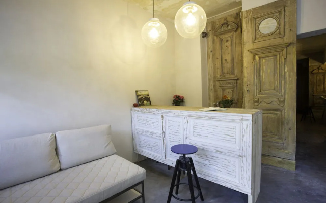 The Doors Apartments