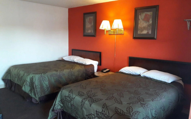 OYO Palm Leaf Motel