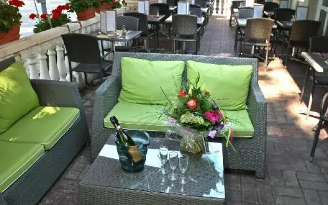 Logis Bagatelle   51530 Dizy