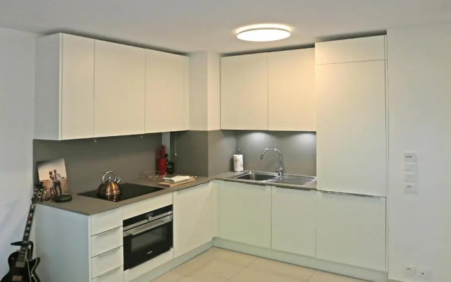NEW Modern 1BR Apt/Terrace/Parking/Beside Beach