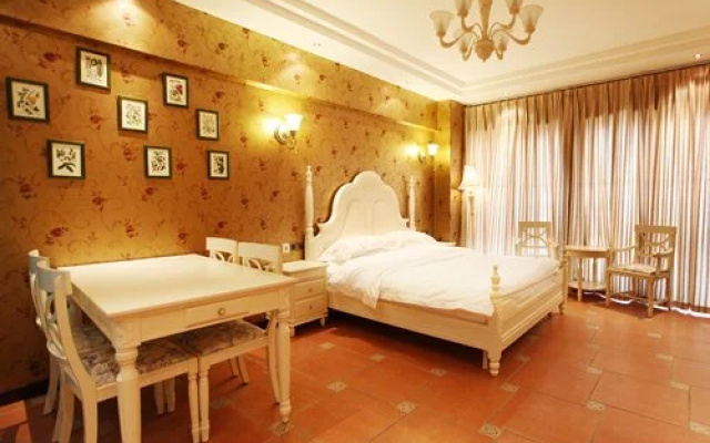 HIVC @ Chongqing Huanmei Vacation Apartment-3 Nights, Chongqing, China