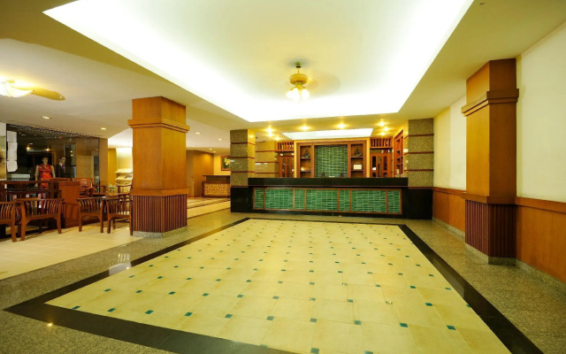 Rambuttri Village Inn & Plaza