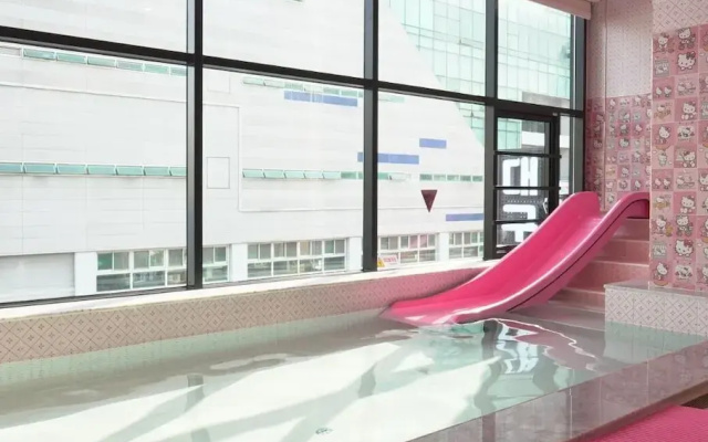 Busan Almond Kids Pool Villa Nampo