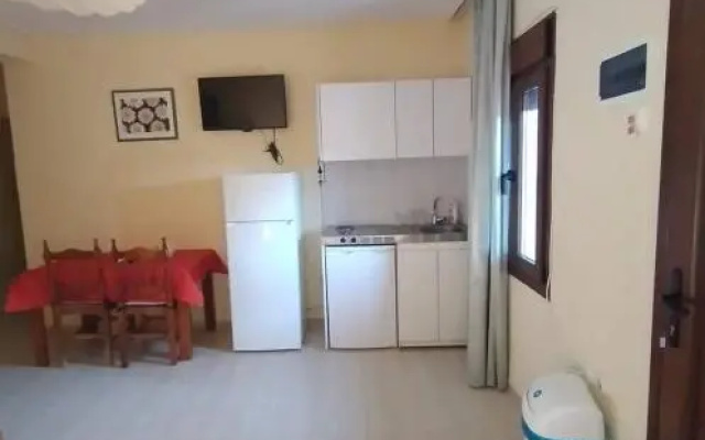 Ta Kalamakia Apartments